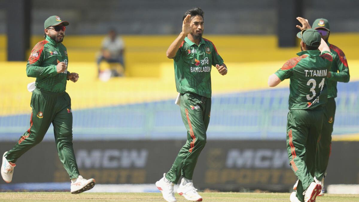 SL vs BAN Live Score, 1st ODI: Sri Lanka 56/3; Kusal, Asalanka rebuild after Taskin, Tanzim make early inroads